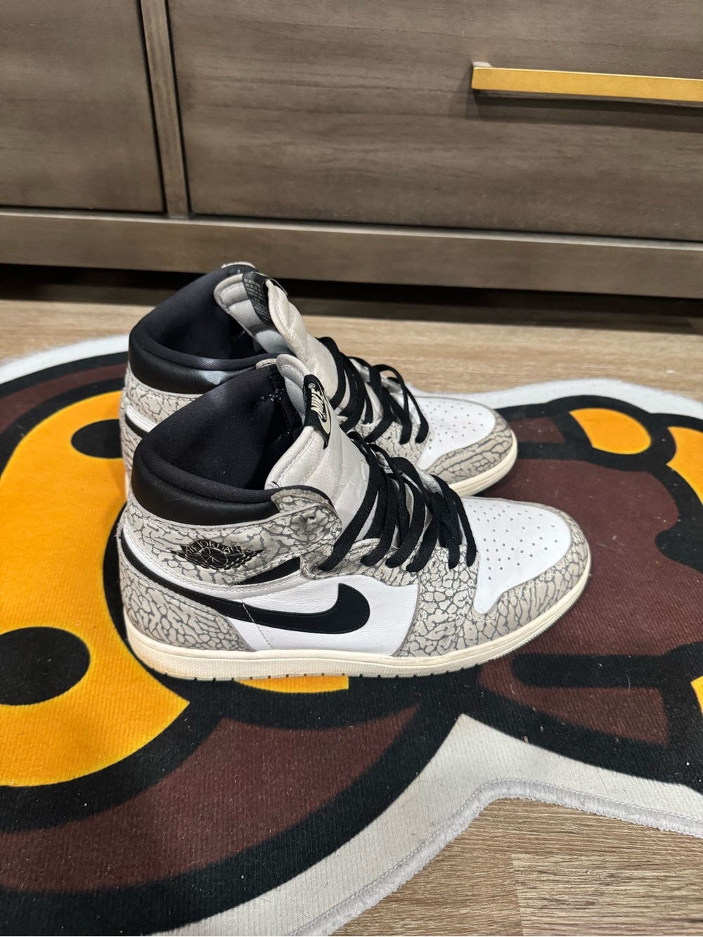 AIR JORDAN 1 RETRO HIGH OG WHITE CEMENT DZ5485 052 TECH GREY MUSLN BLACK WHITE
